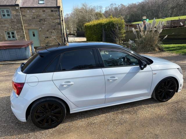Audi A1 1.4 TFSI S line Style Edition Sportback Euro 5 (s/s) 5dr Hatchback Petrol White