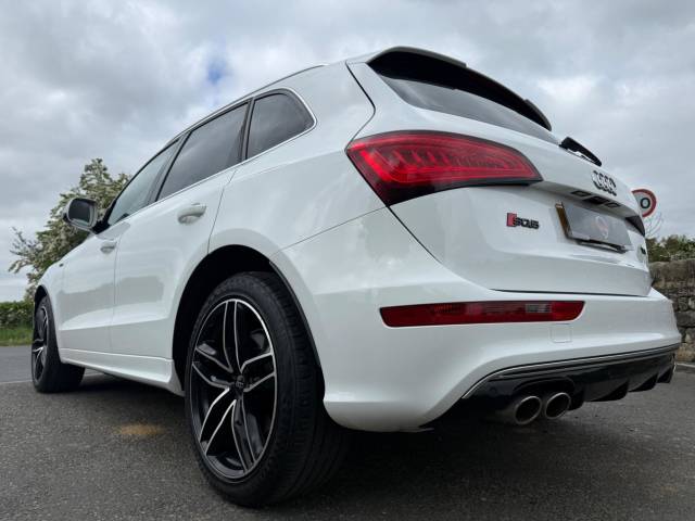 2015 Audi SQ5 3.0 BiTDI V6 Tiptronic quattro Euro 5 (s/s) 5dr