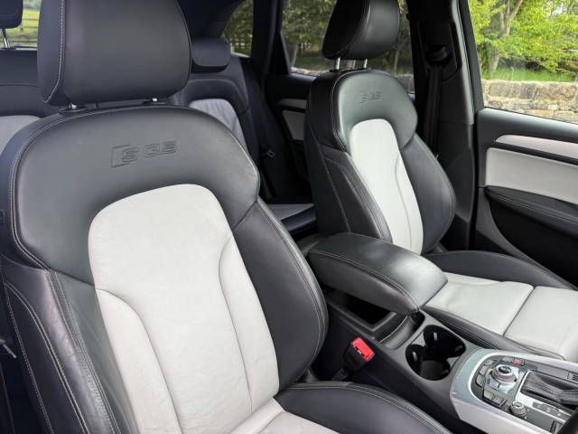 2015 Audi SQ5 3.0 BiTDI V6 Tiptronic quattro Euro 5 (s/s) 5dr