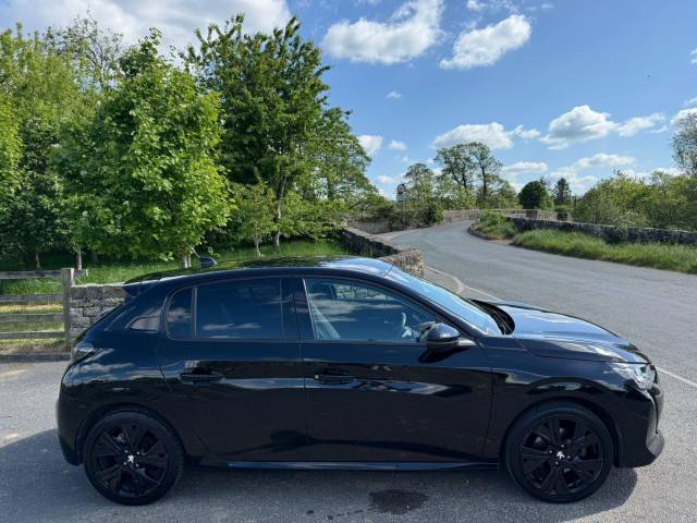 Peugeot 208 1.2 PureTech Allure Euro 6 (s/s) 5dr Hatchback Petrol Black
