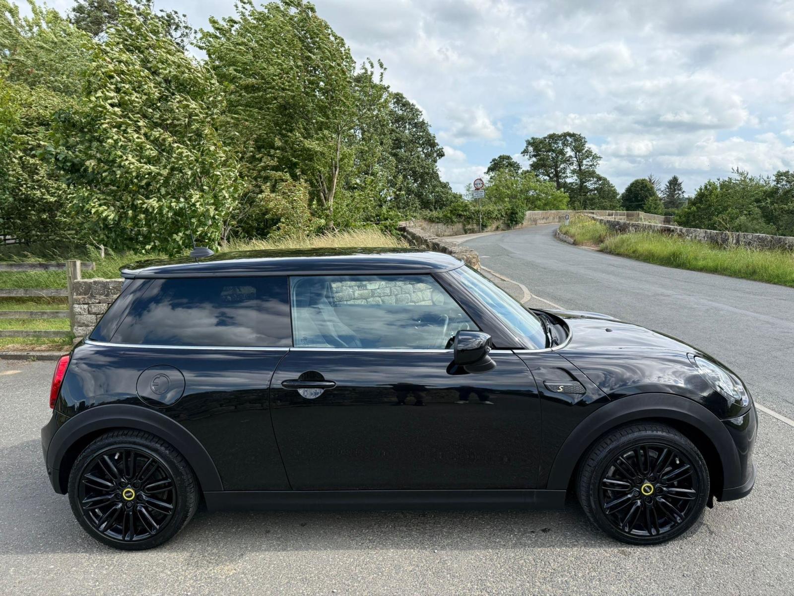 2021 Mini Electric Hatch