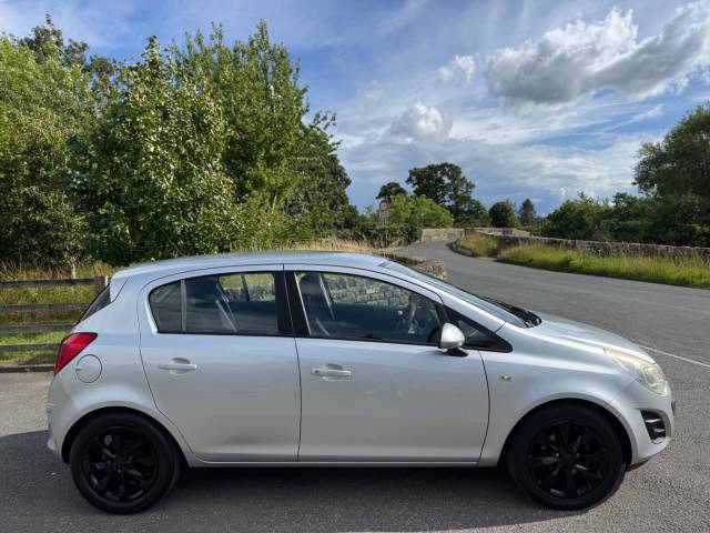 Vauxhall Corsa 1.2 16V Exclusiv Easytronic Euro 5 5dr (A/C) Hatchback Petrol Silver