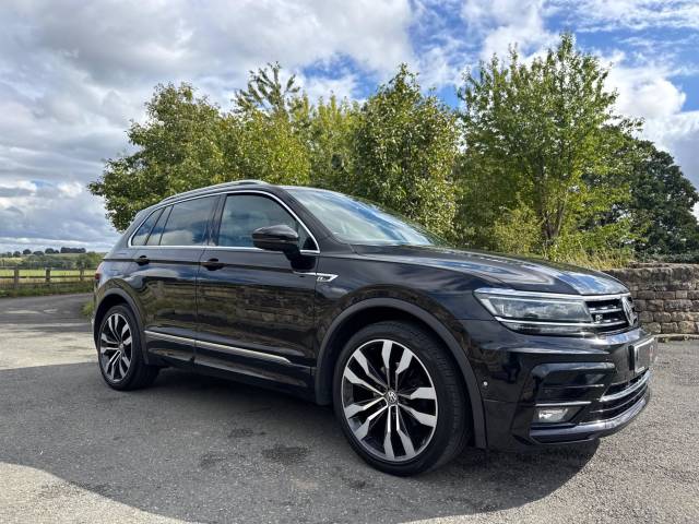 Volkswagen Tiguan 1.5 TSI EVO R-Line Tech DSG Euro 6 (s/s) 5dr SUV Petrol Black