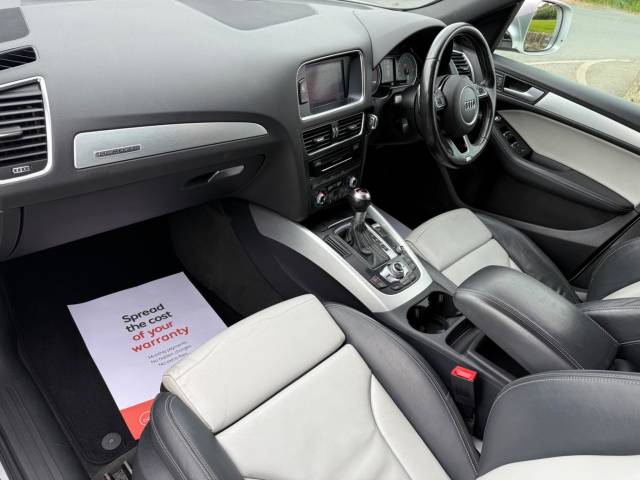 2015 Audi SQ5 3.0 BiTDI V6 Tiptronic quattro Euro 5 (s/s) 5dr