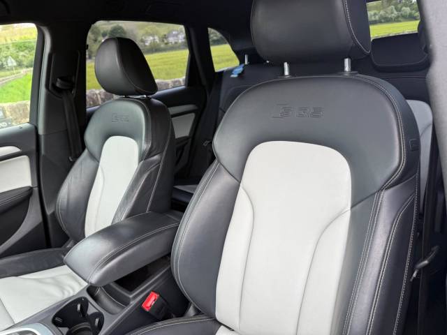 2015 Audi SQ5 3.0 BiTDI V6 Tiptronic quattro Euro 5 (s/s) 5dr