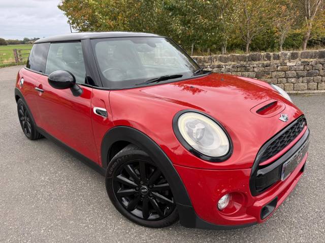 Mini Hatch 2.0 Cooper S Auto Euro 6 (s/s) 3dr Hatchback Petrol Red