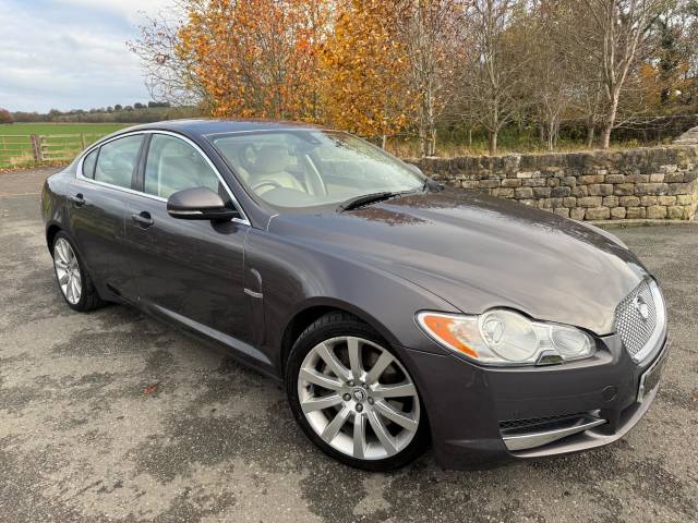 Jaguar XF 3.0d V6 Premium Luxury Auto Euro 5 4dr Saloon Diesel Grey