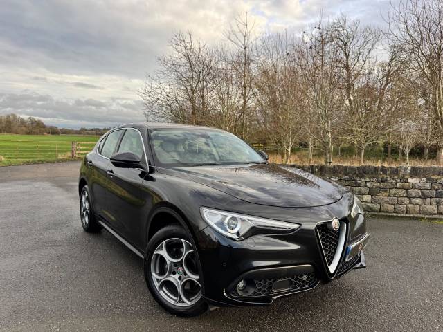 Alfa Romeo Stelvio 2.2 TD Speciale Auto Q4 AWD Euro 6 (s/s) 5dr SUV Diesel Black