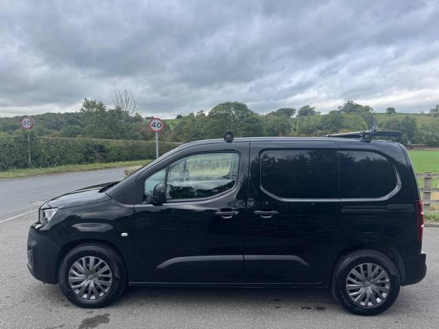 2022 Peugeot e-Partner 800 50kWh Professional Premium Standard Panel Van 6dr Electric Auto SWB (136 ps)