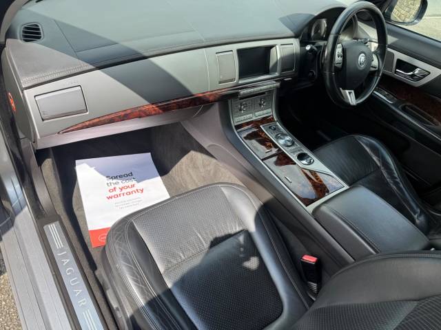 2010 Jaguar XF 3.0d V6 Premium Luxury Auto Euro 5 4dr