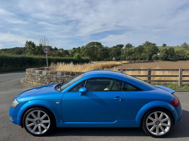 2003 Audi TT 1.8T quattro 2dr