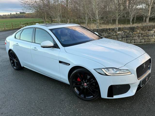 Jaguar XF 3.0 V6 S Auto Euro 6 (s/s) 4dr Saloon Petrol White